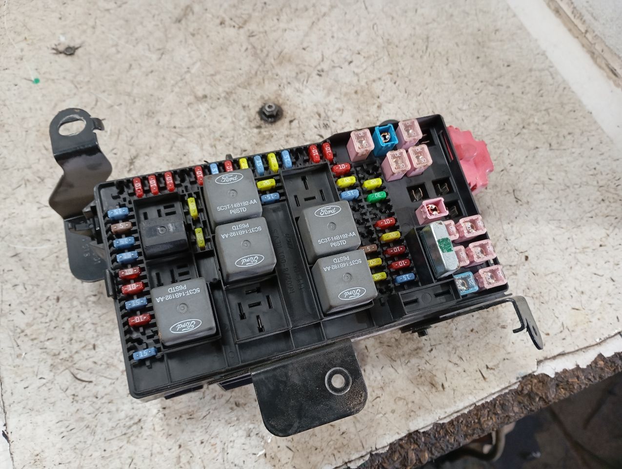 2006 Ford FORD F250SD PICKUP Fuse Box, Engine