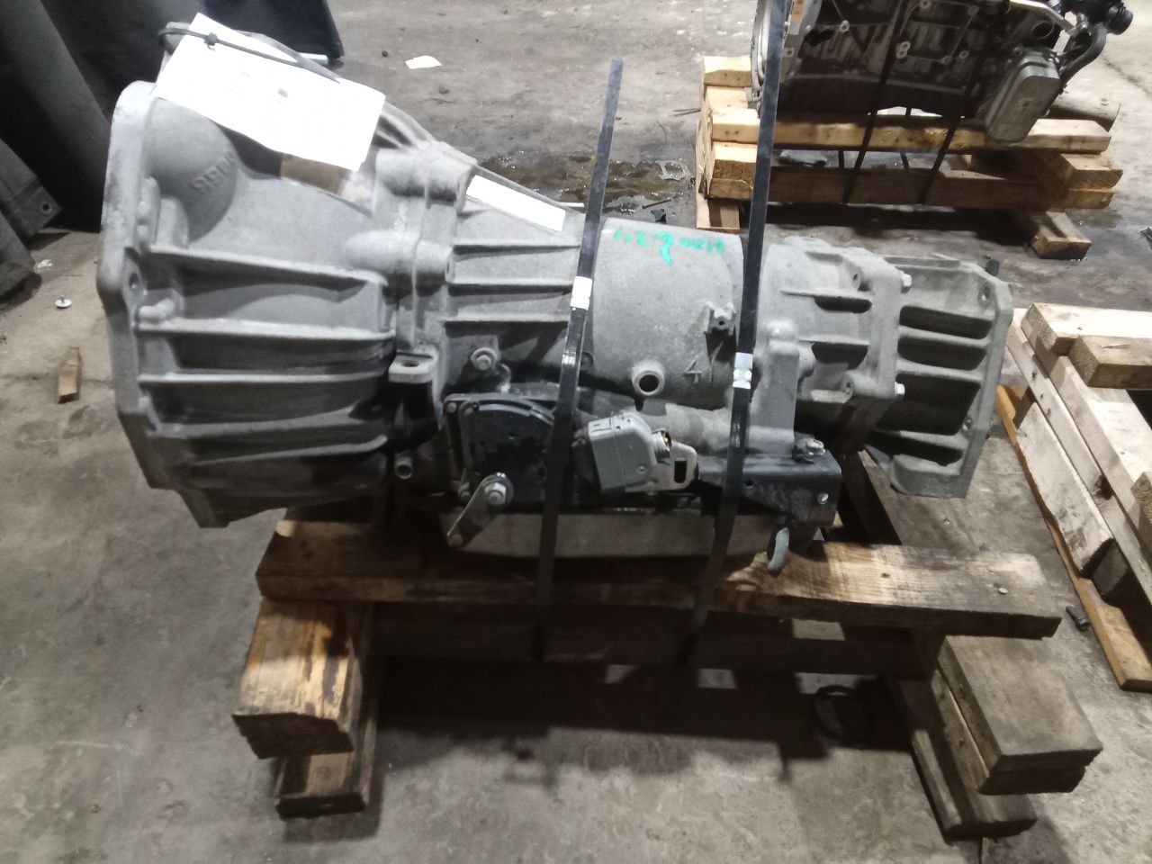 Part image 3