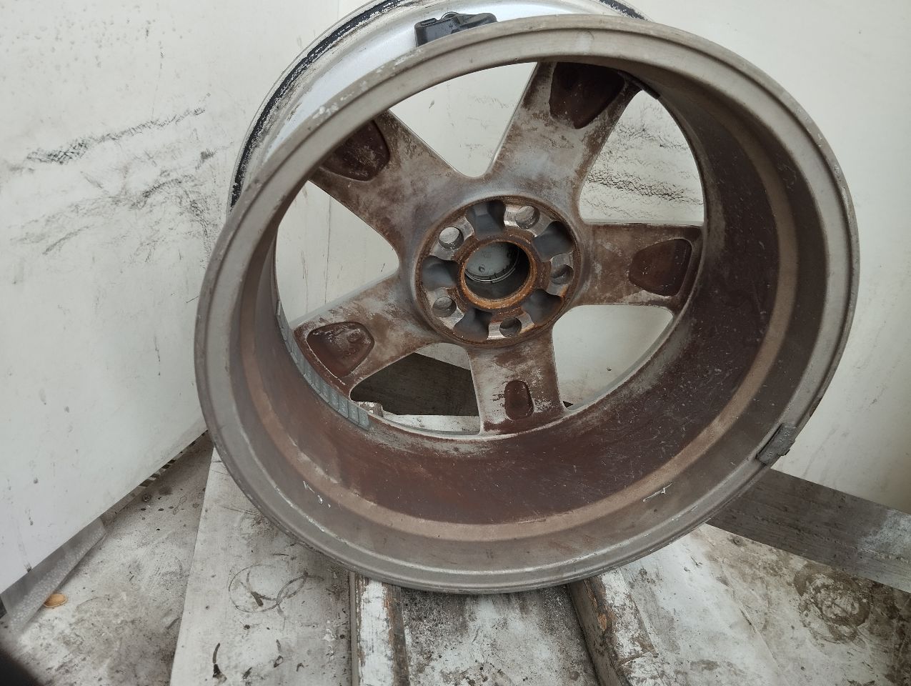 Part image 3