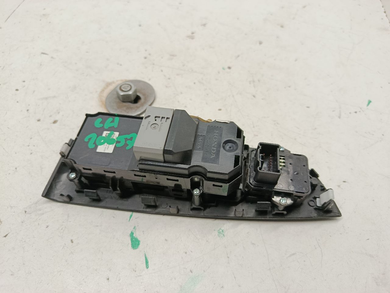 Part image 3