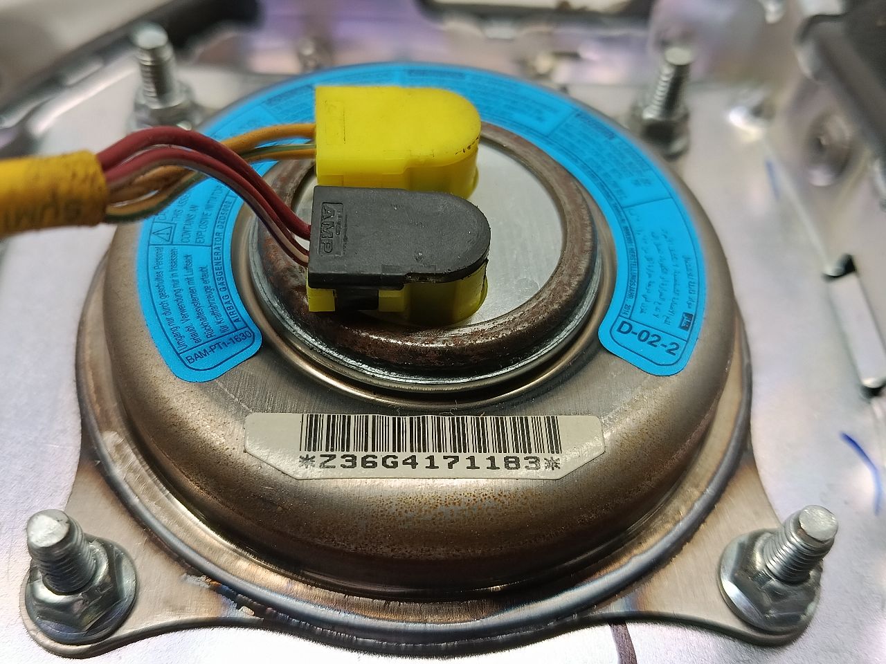 Part image 3
