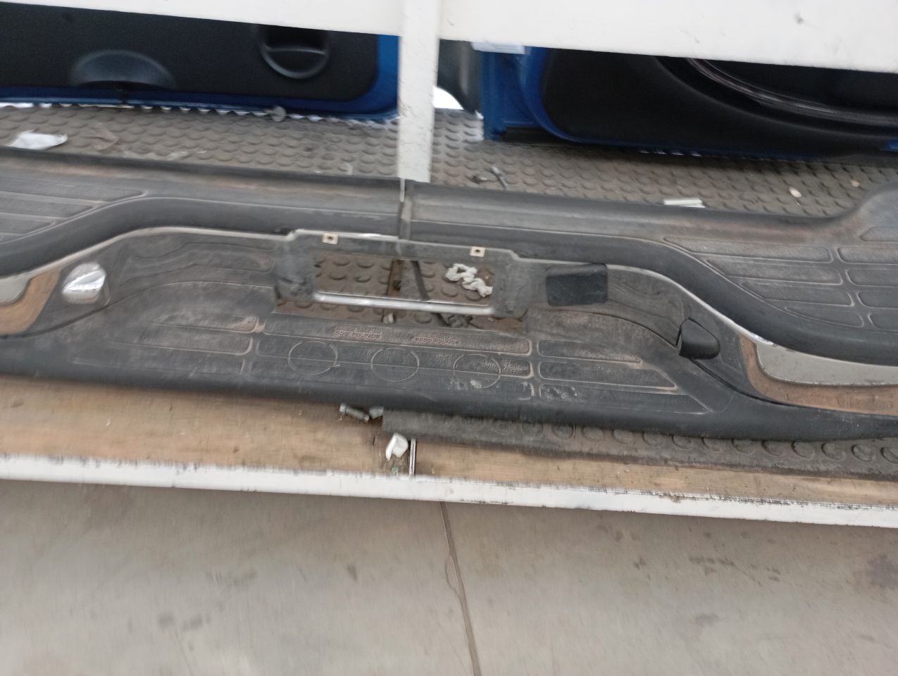 Part image 3