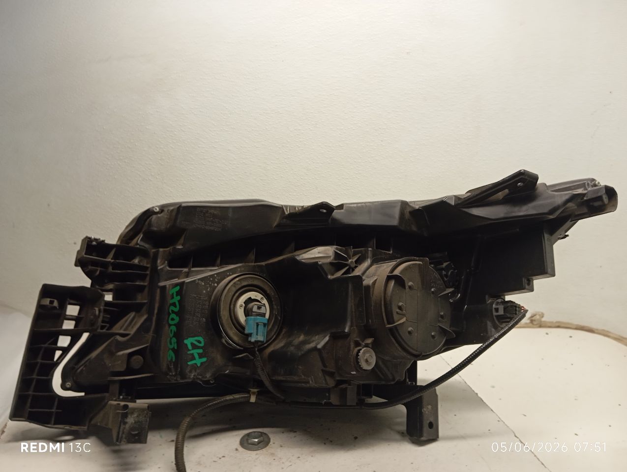 Part image 3