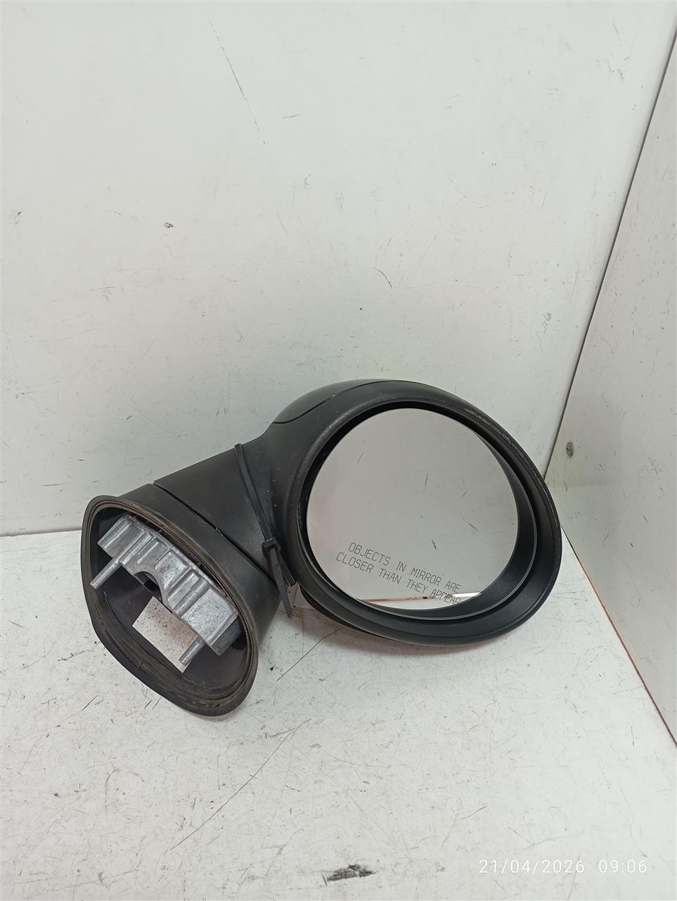 Used 2014 MINI Cooper COUNTRYMAN Side View Mirror - Stock #A14670