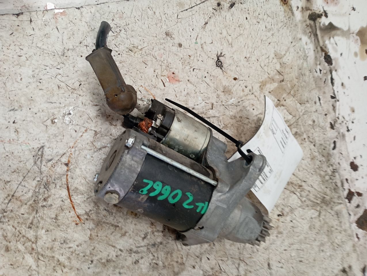 Part image 4