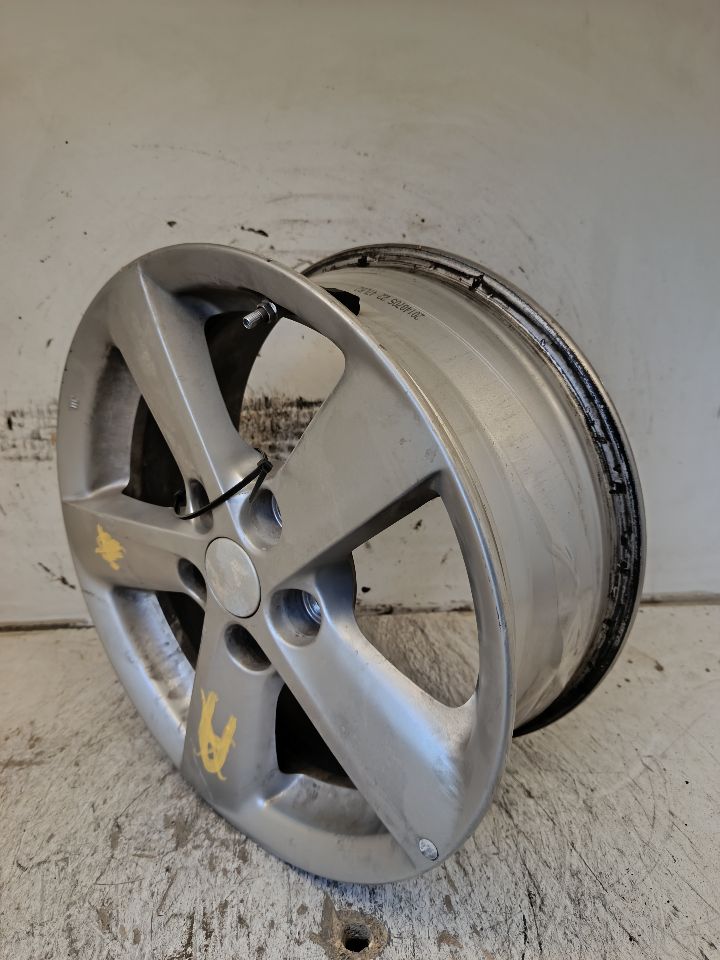 Part image 3