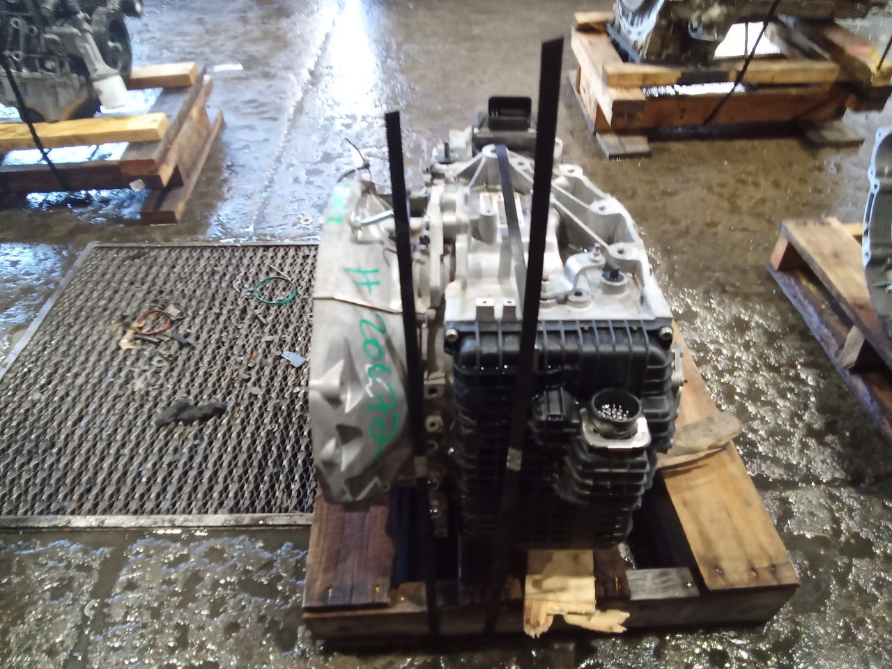 Part image 4