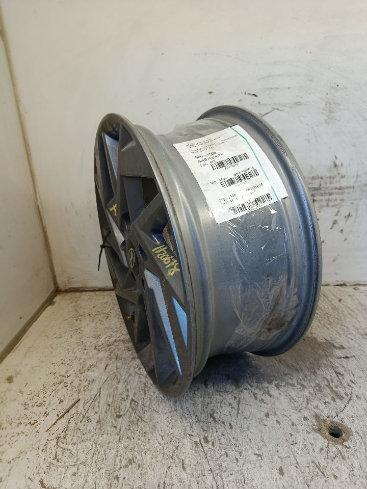 2025 Hyundai ELANTRA Wheel