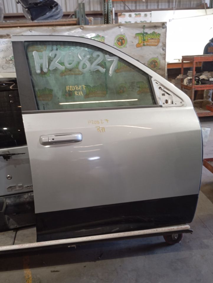 2017 Chrysler DODGE 1500 PICKUP Door Assembly, Fr
