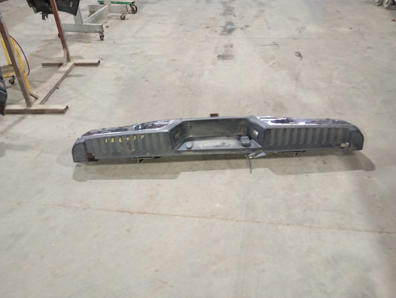 Part image 3
