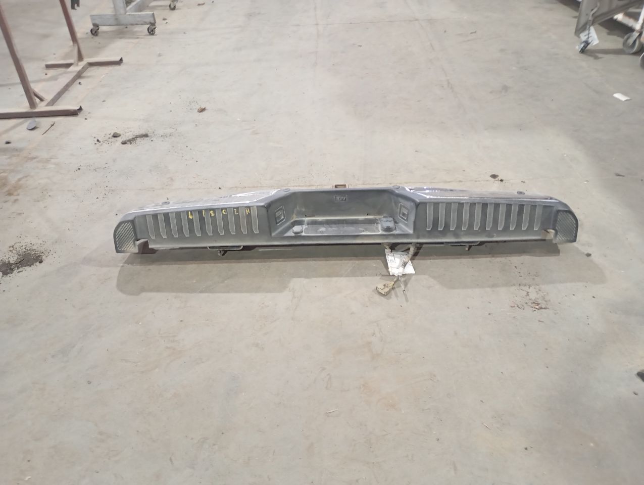 Part image 3