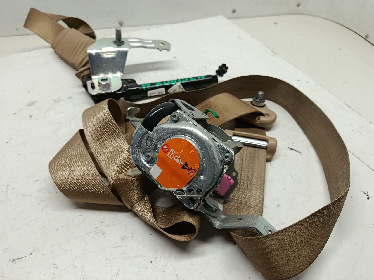 Part image 3