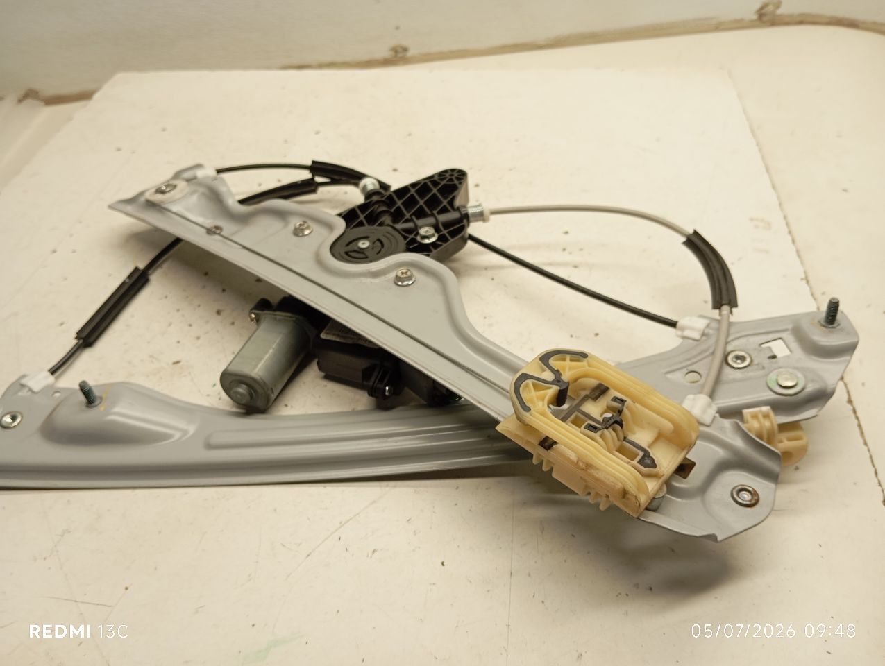 2020 General Motors MALIBU Door Window Reg, Fr