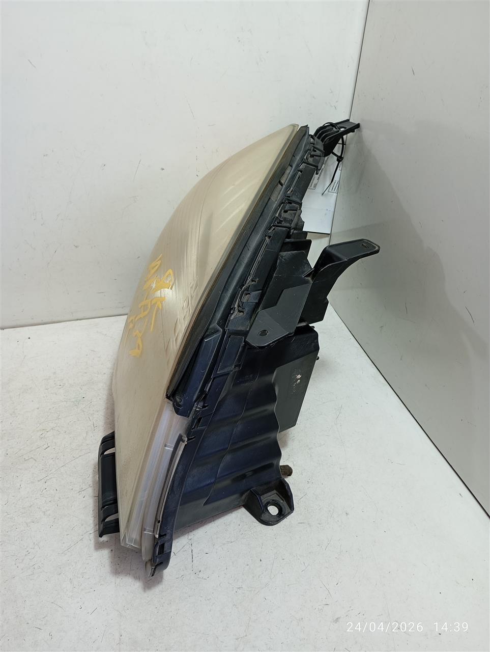 Part image 3