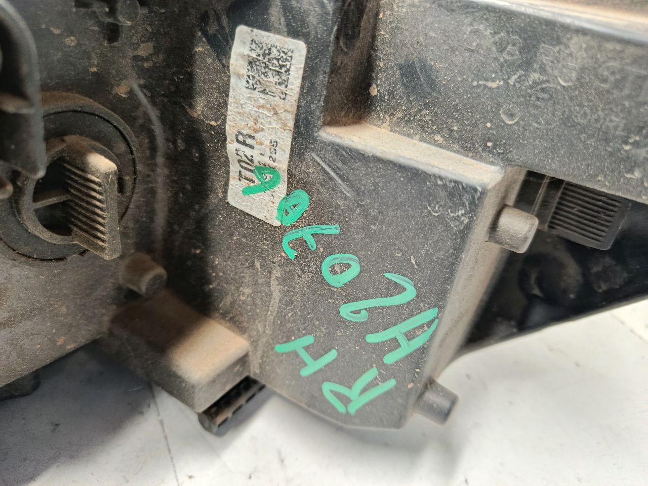 Part image 4