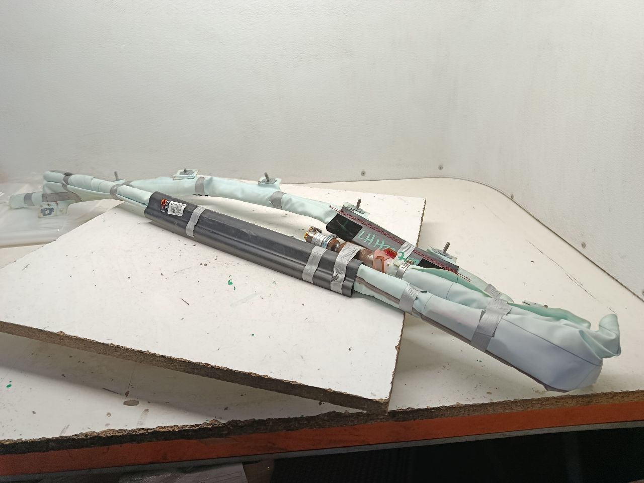 Part image 4