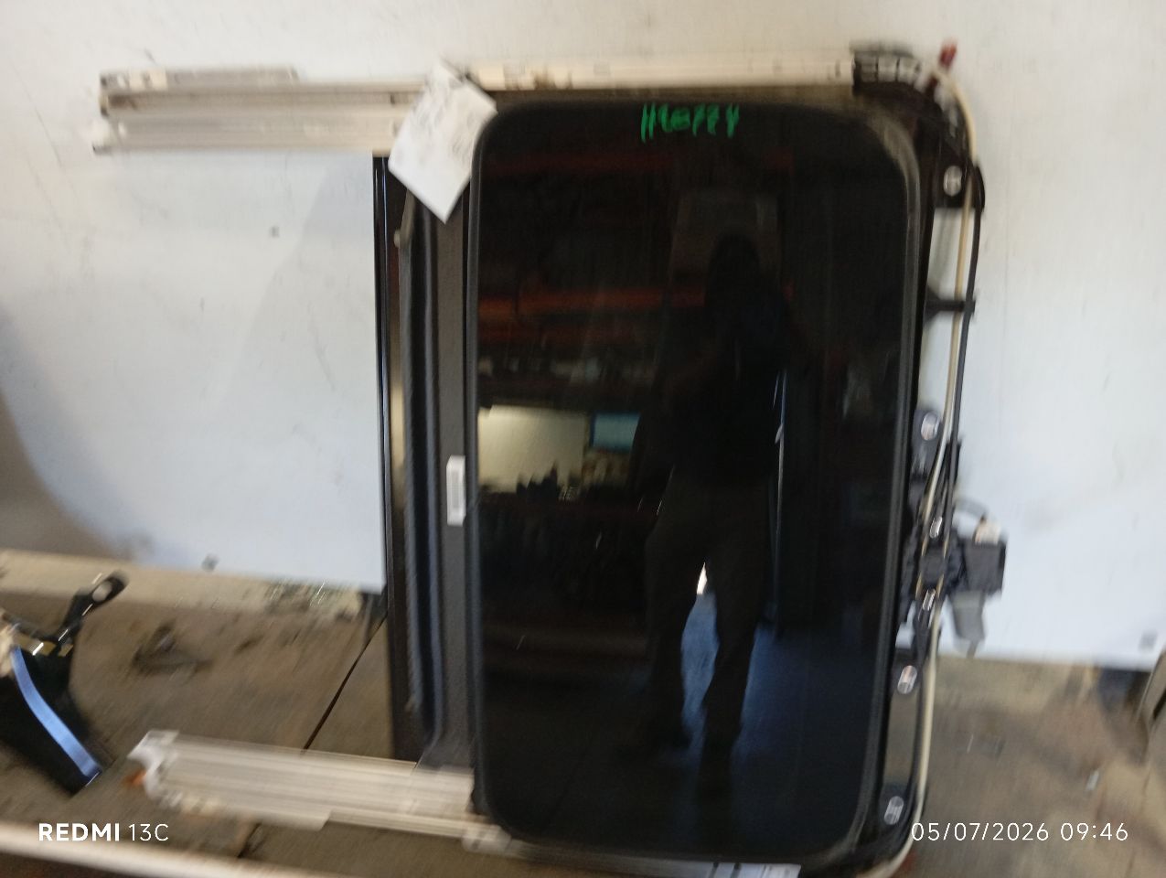 Part image 3