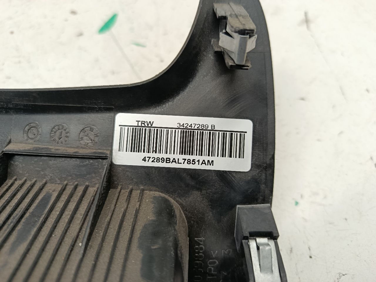 Part image 3