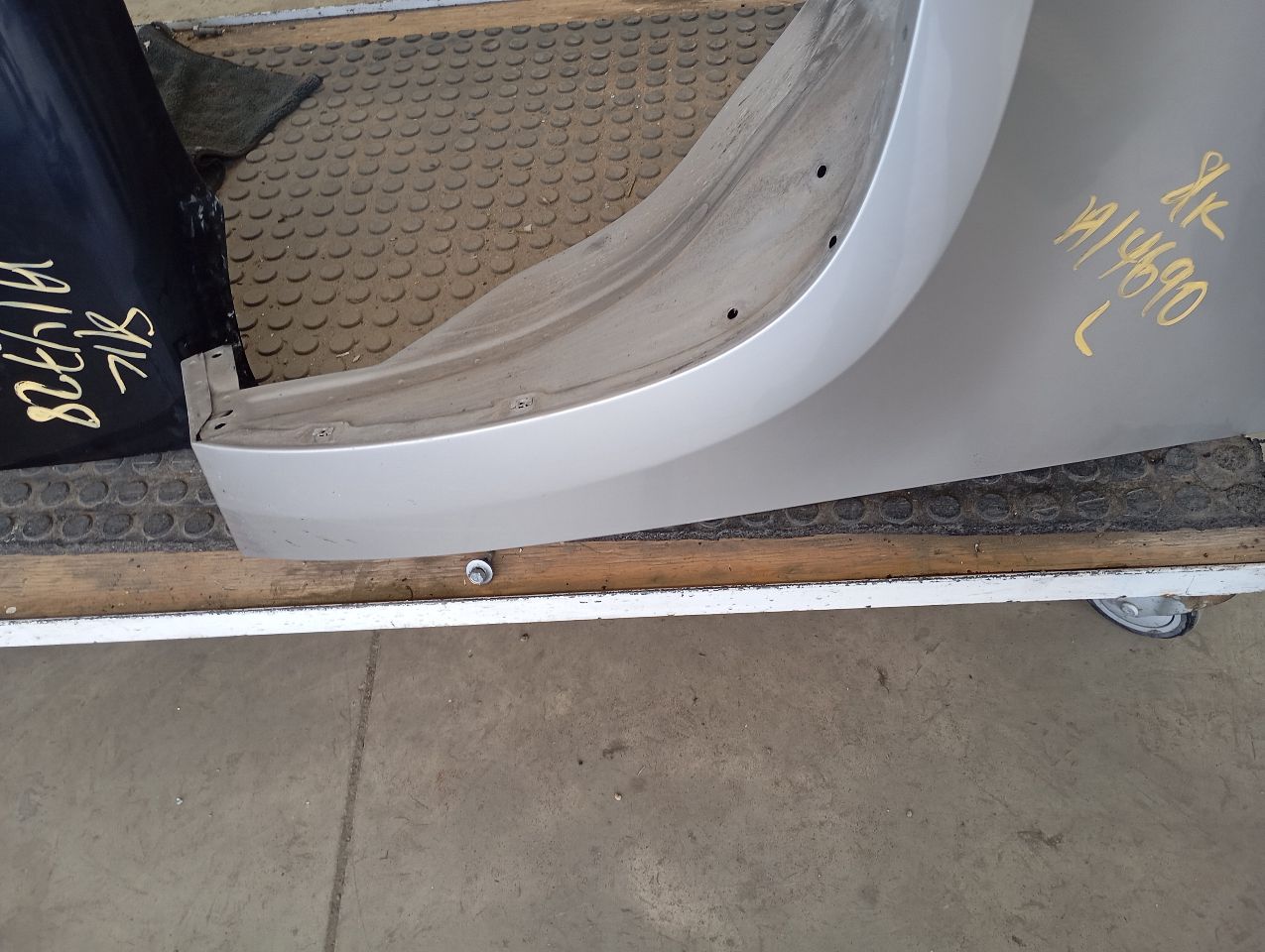 Part image 4
