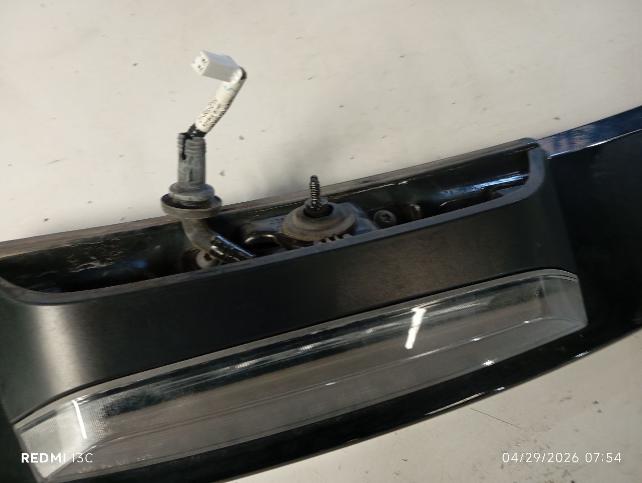 Part image 3