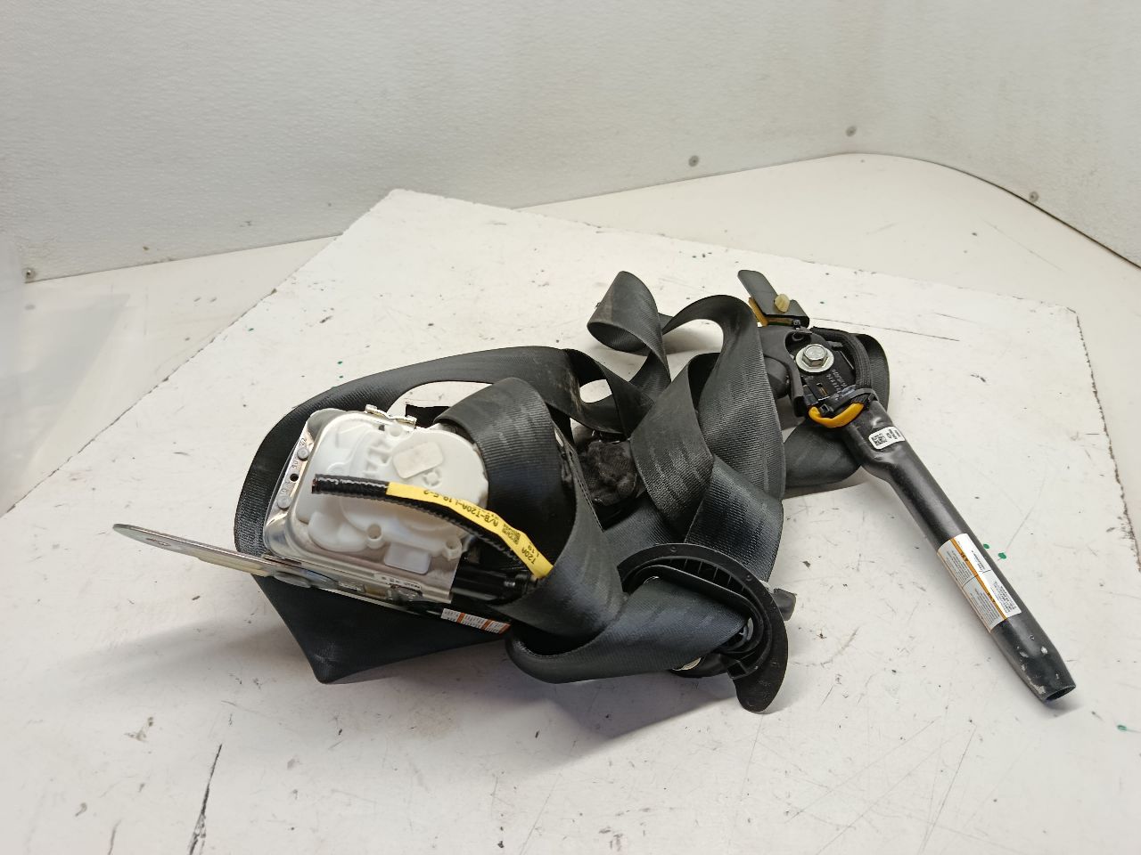 Used 2022 Honda CIVIC retractor - Stock #H20801
