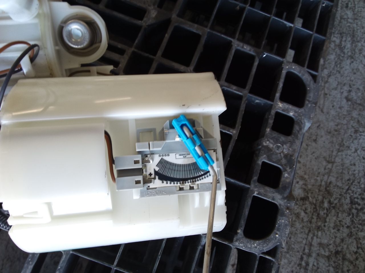 Part image 3