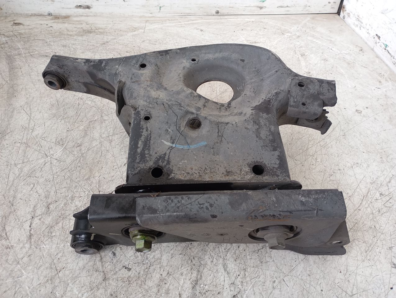 Part image 3