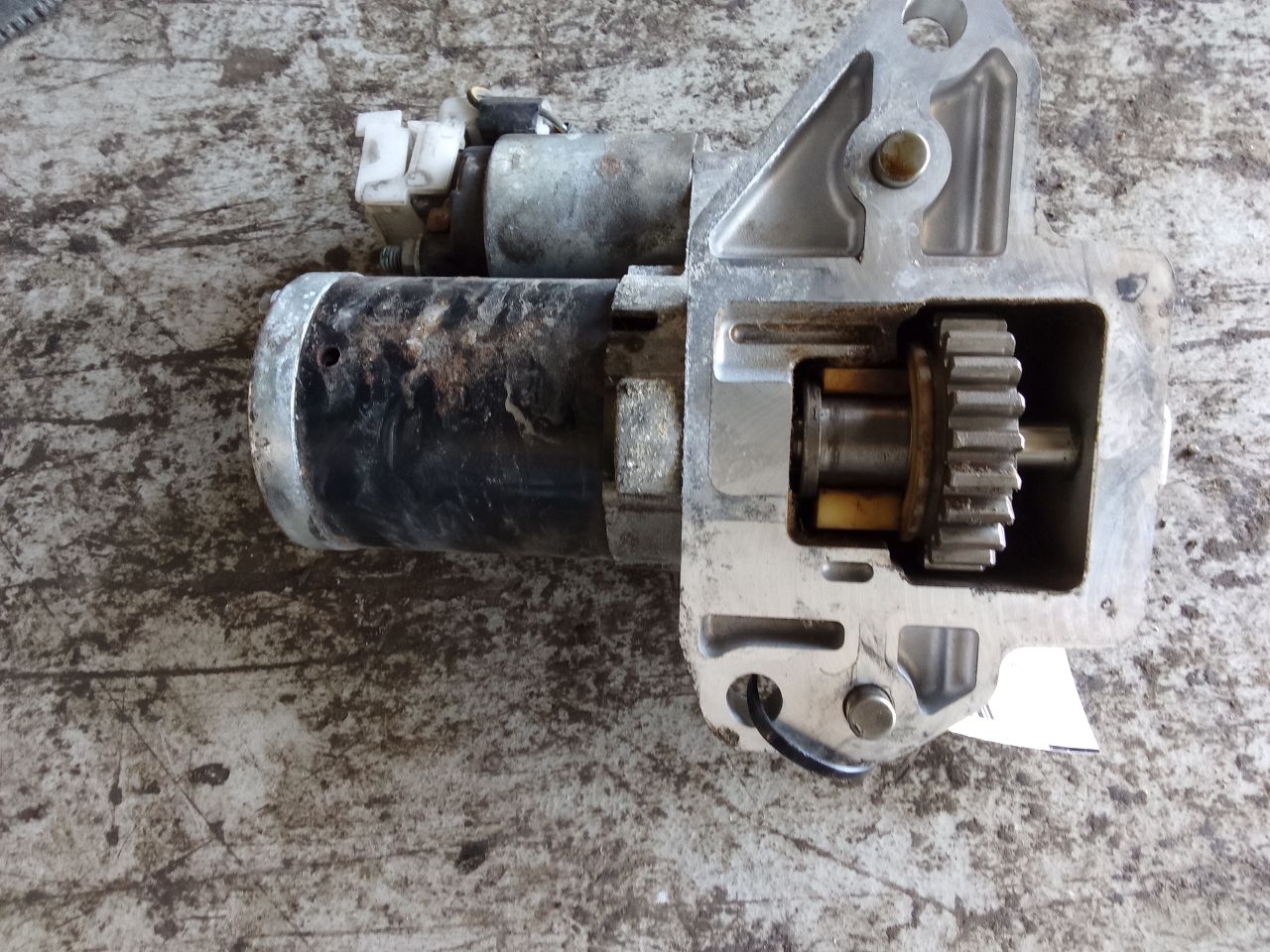 Part image 3