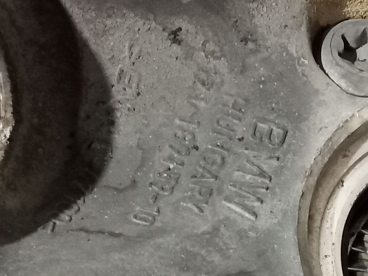 Part image 3
