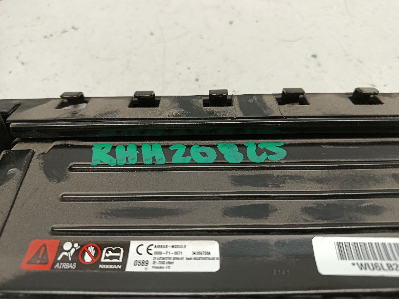 Part image 3