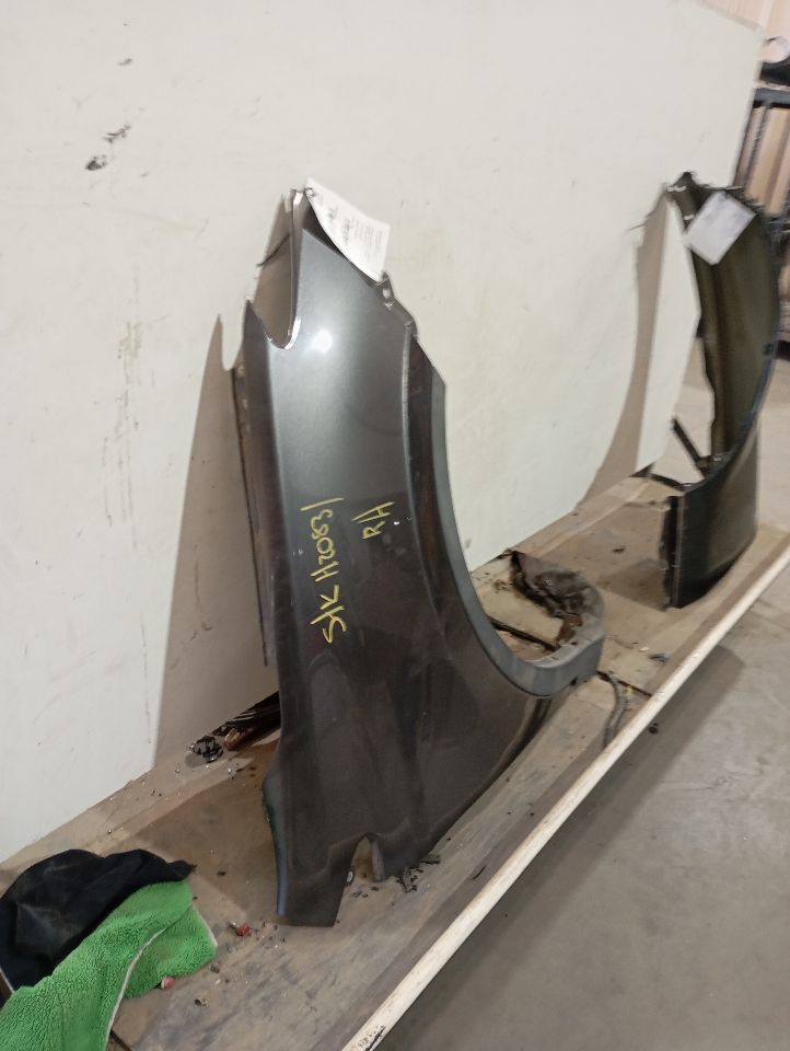 Part image 3