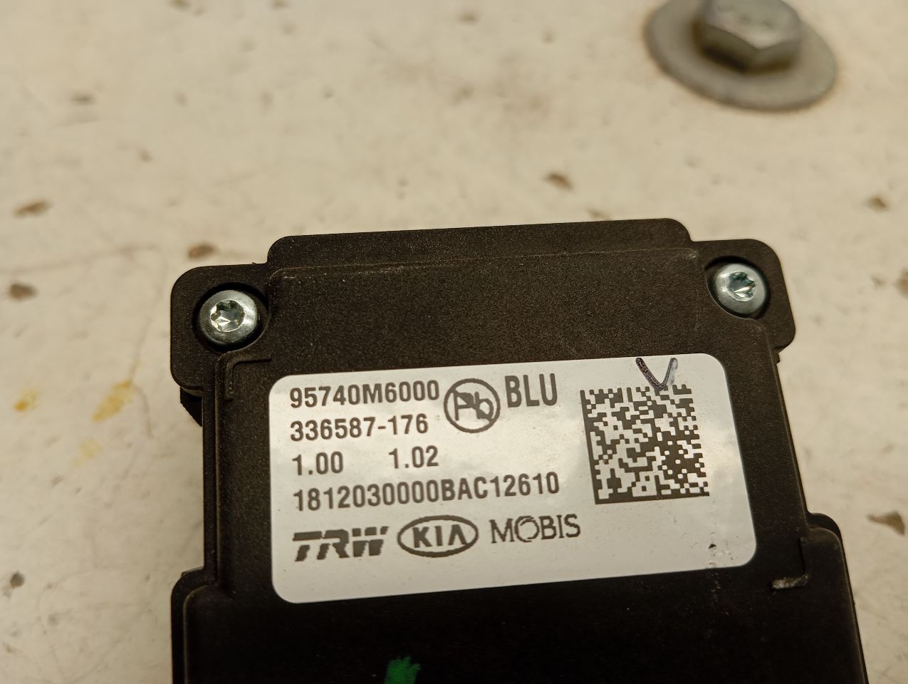 Part image 3