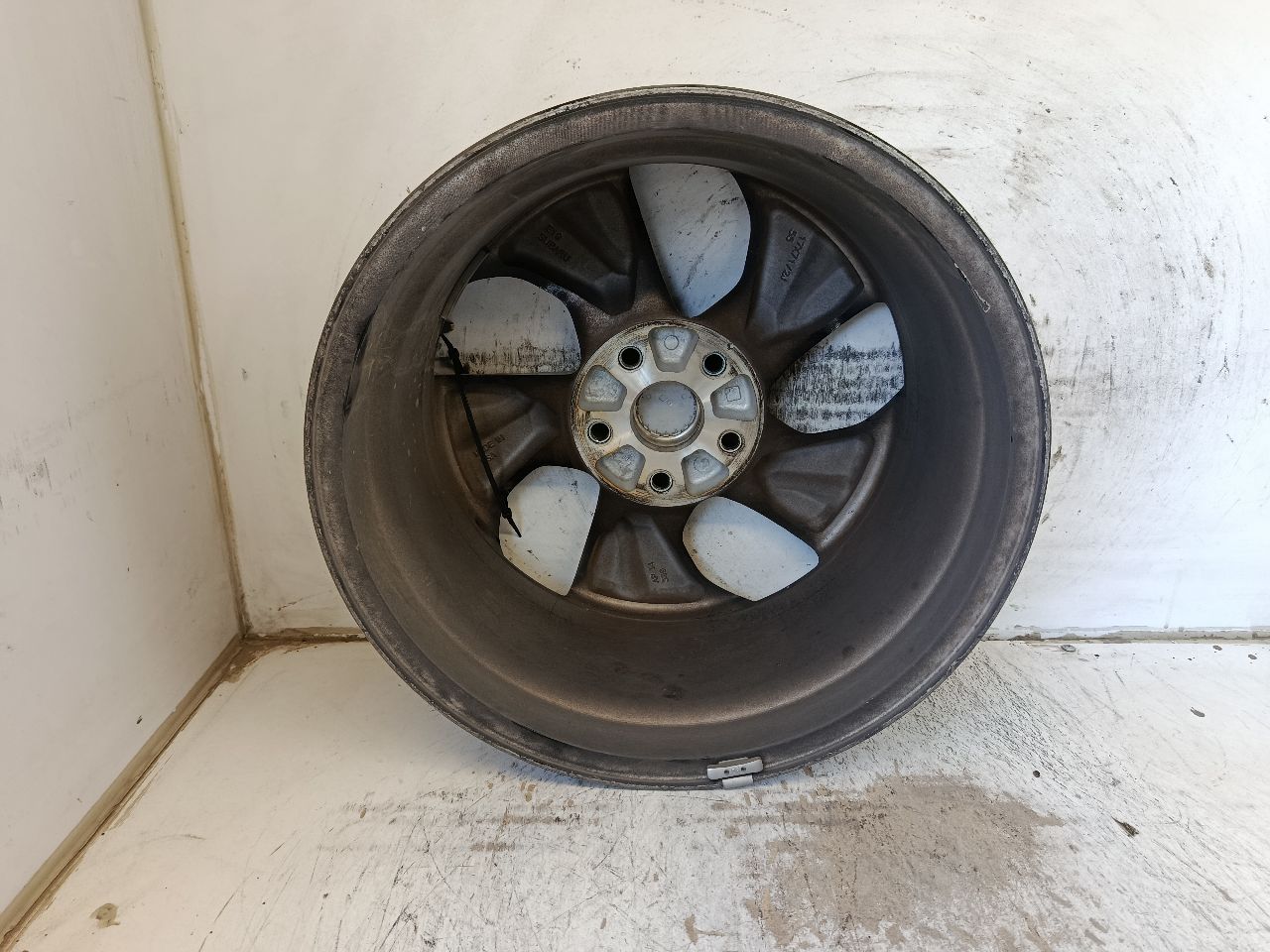 Part image 3