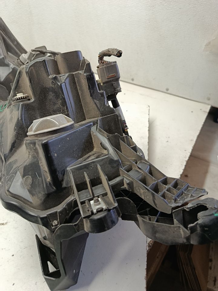 Part image 9