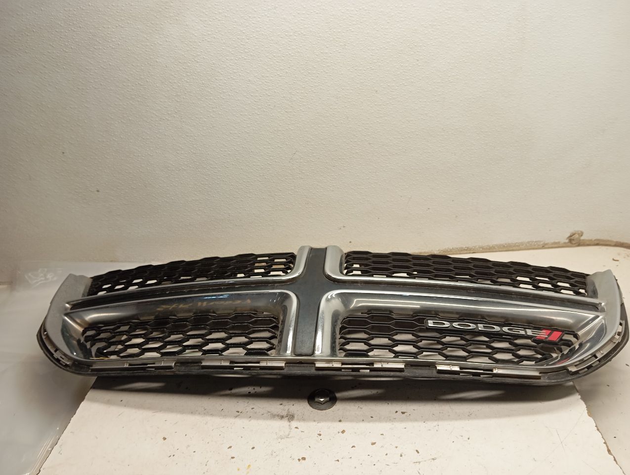 2016 Chrysler CARAVAN Grille