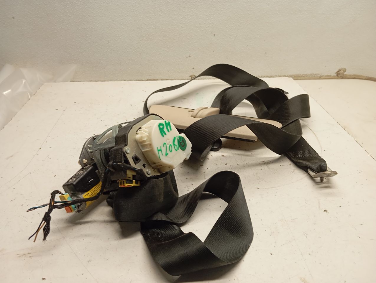 Used 2013 Volkswagen JETTA Seat Belt, Front - Stock #H20810