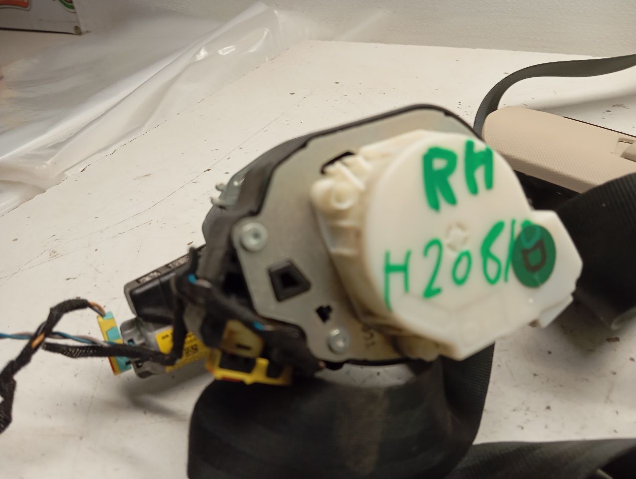 Used 2013 Volkswagen JETTA Seat Belt, Front - Stock #H20810
