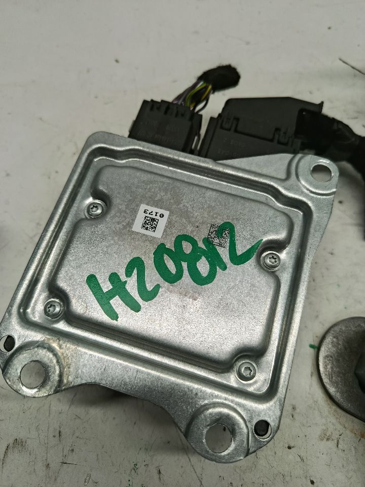 Part image 8