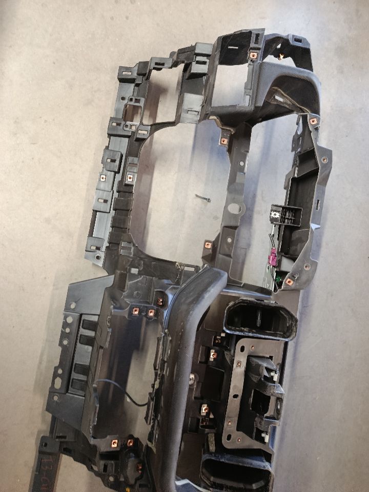 Part image 15