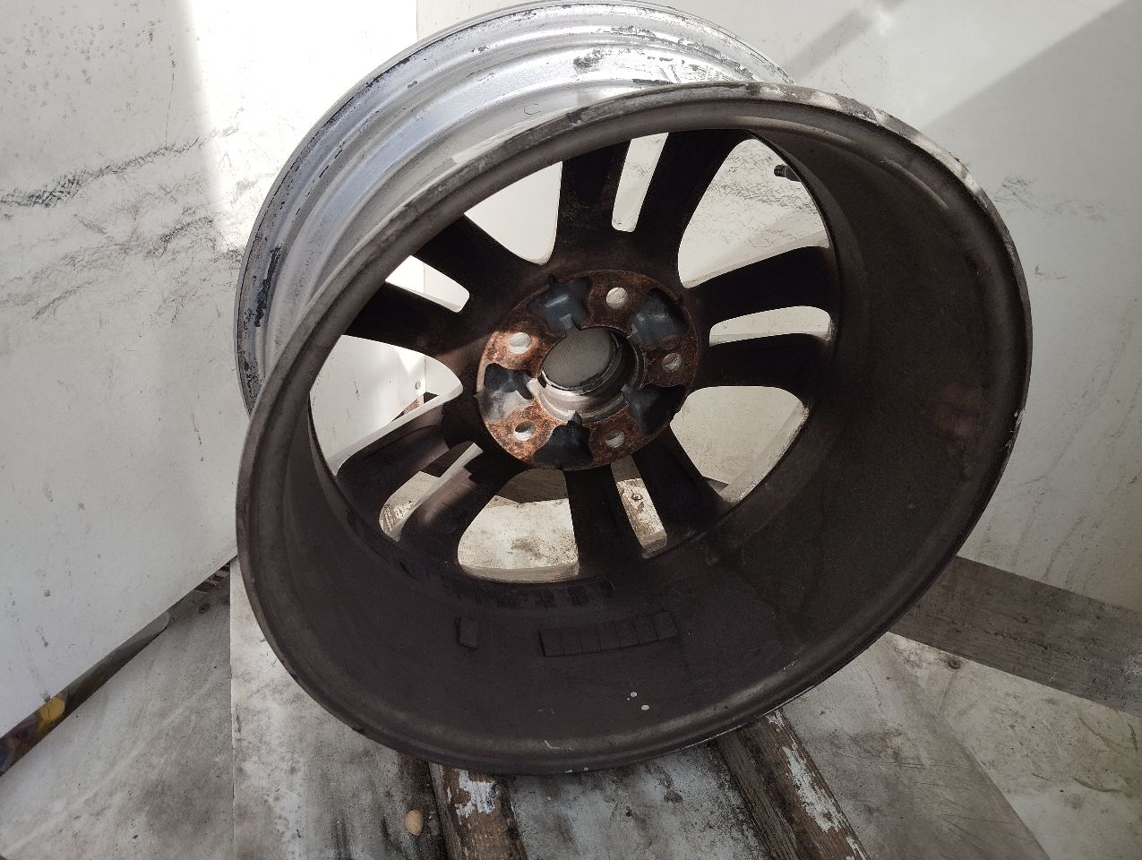 Part image 3