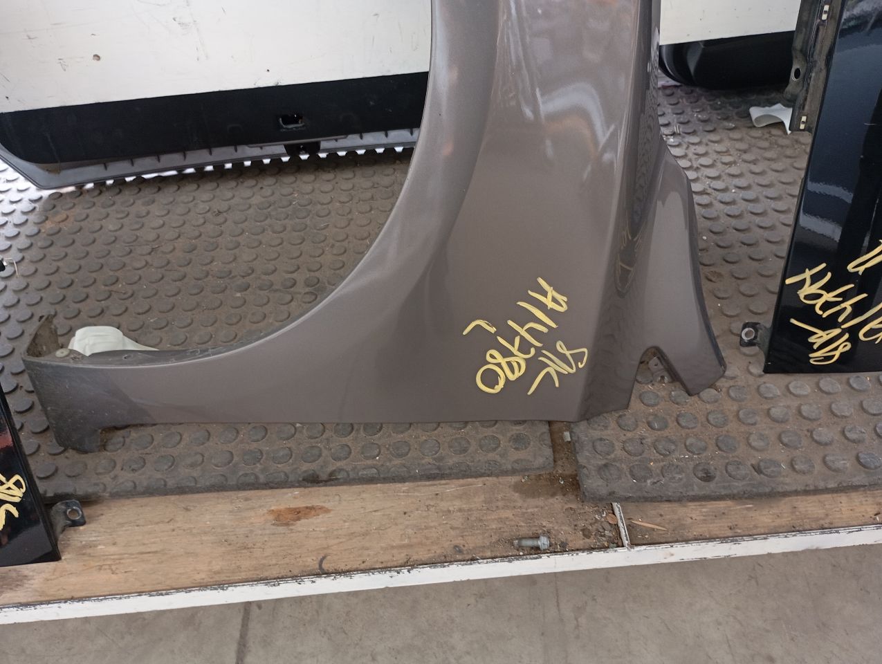 Part image 3