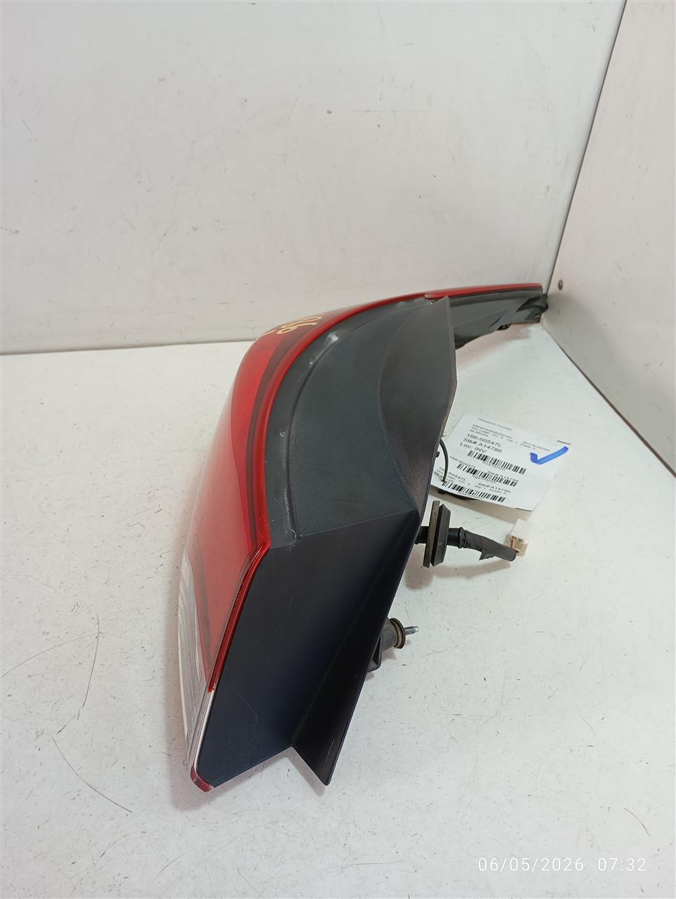 Part image 3