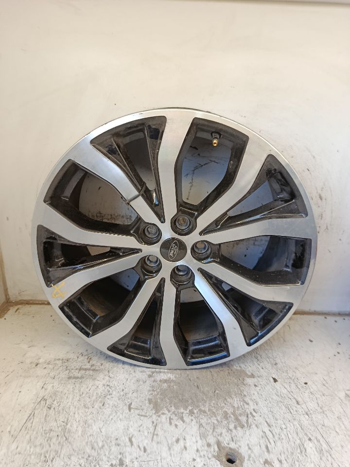 2022 Ford EXPLORER Wheel