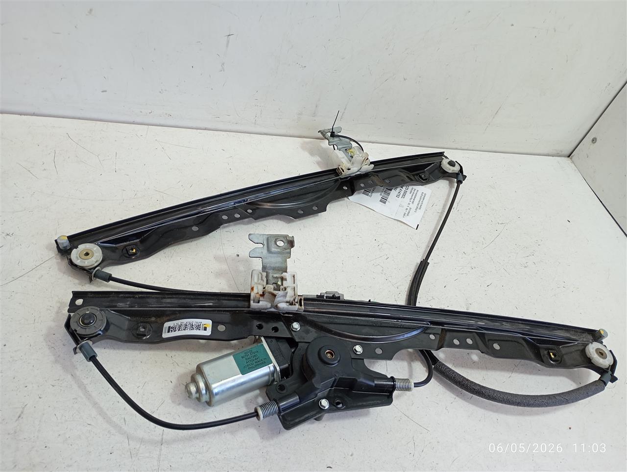 2010 Nissan ARMADA Door Window Reg, Fr