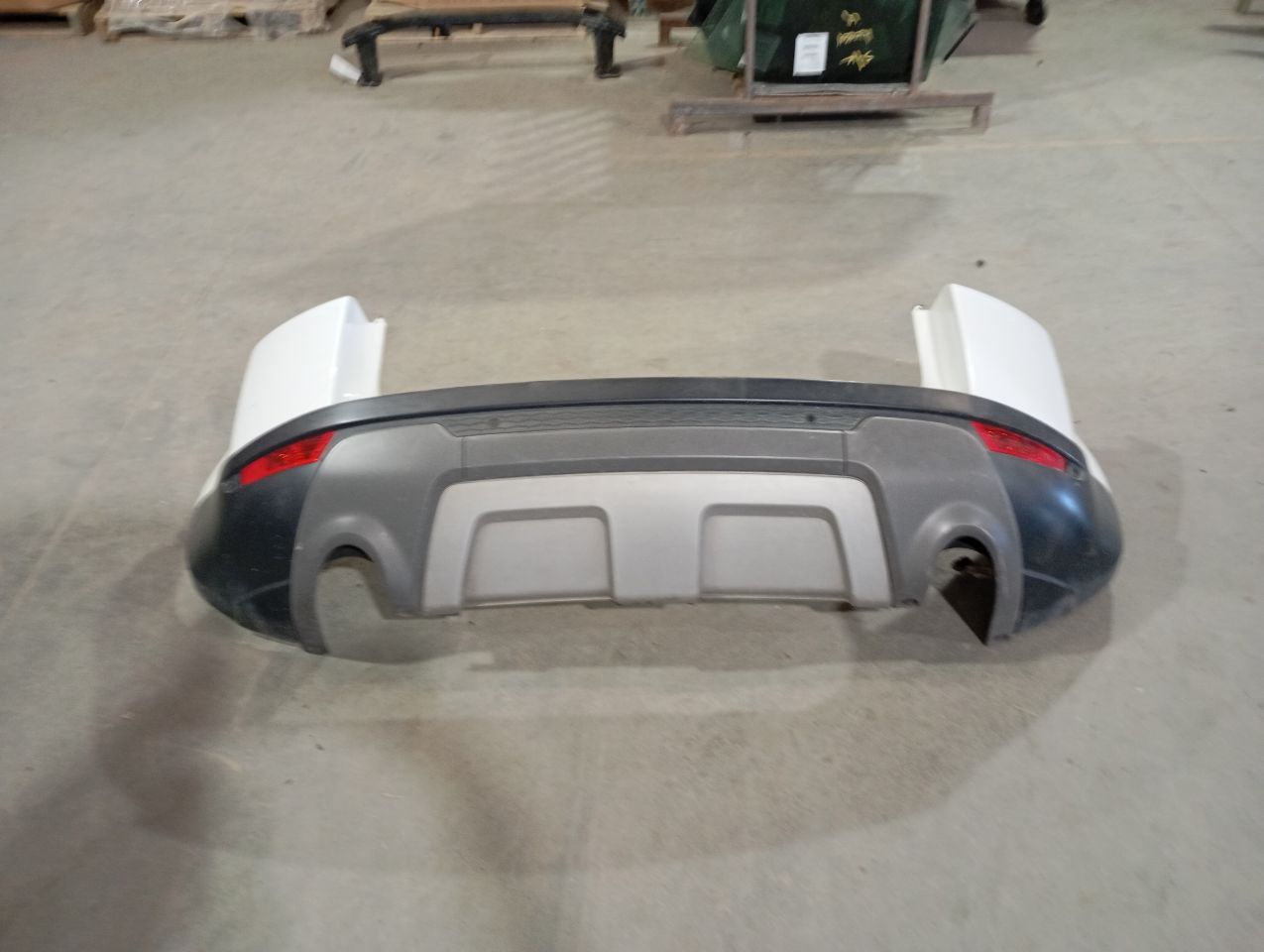 2015 Rover EVOQUE Bumper Assy, Rear