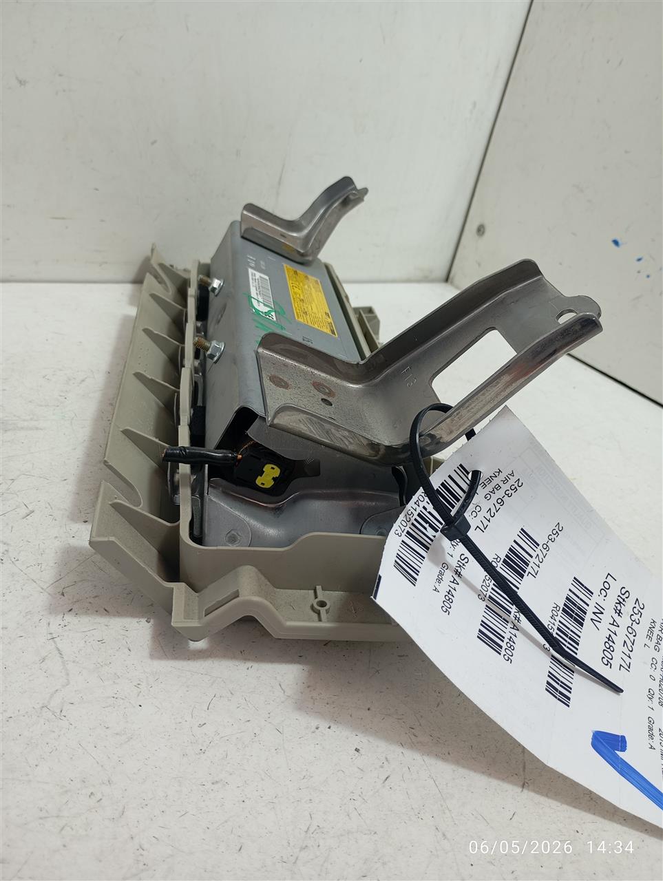 Part image 3