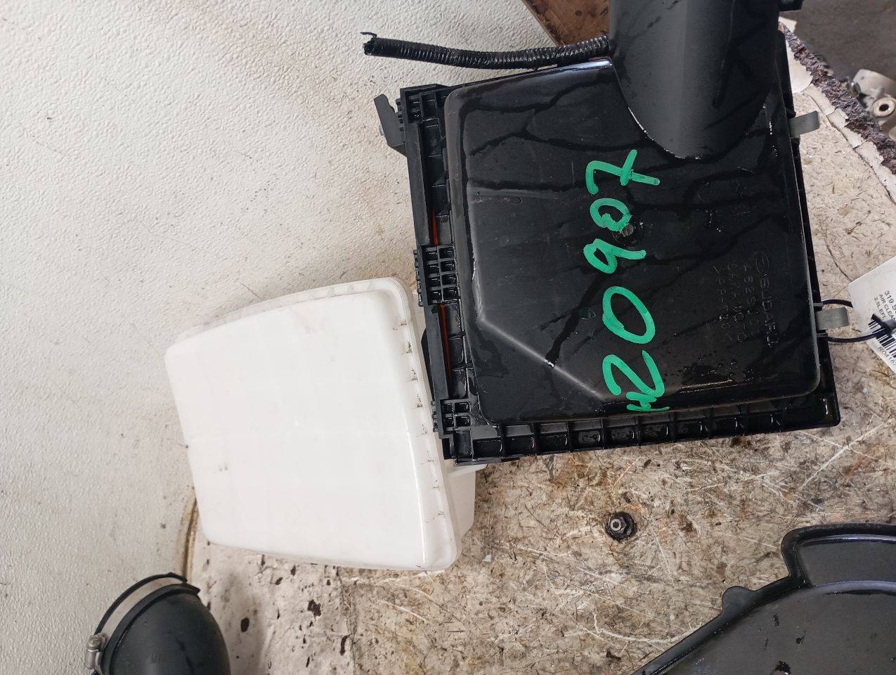 Part image 3