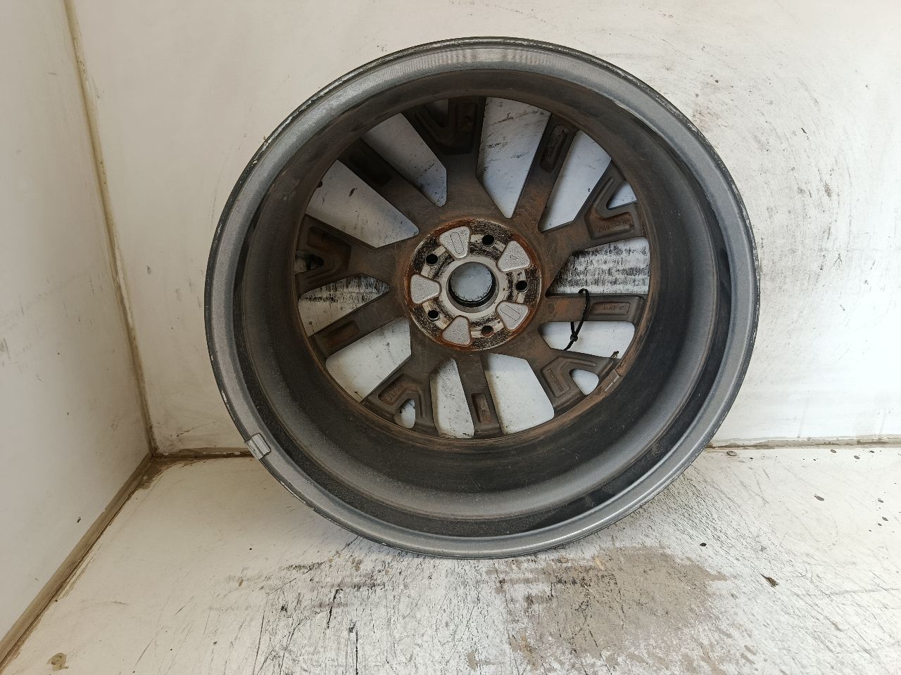 Part image 3