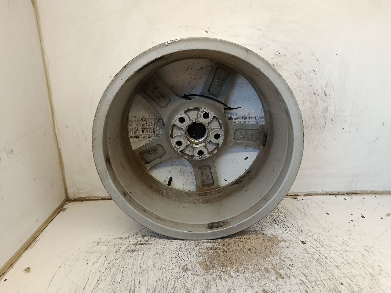 Part image 3