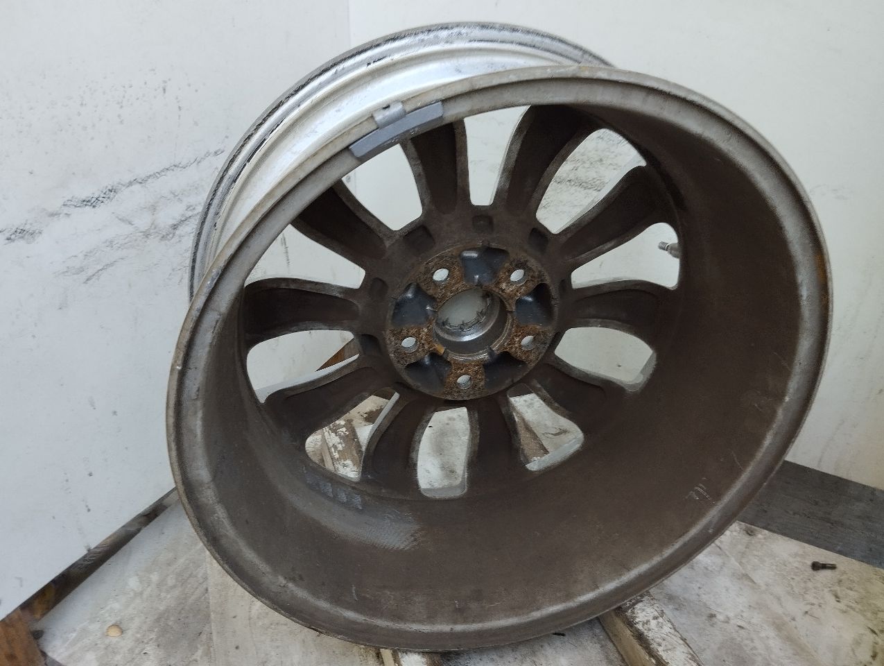Part image 3